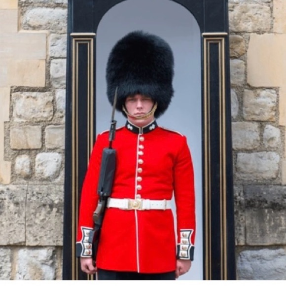Harrods Knight Bridge Plush Bear - Picture 2 of 9